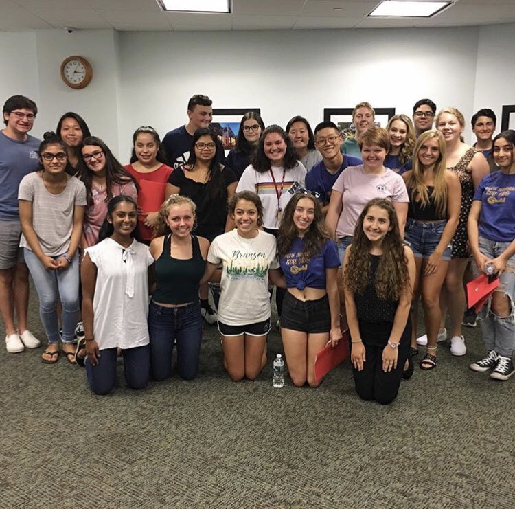LindyKeyClub1's tweet photo. Thank you to the Lindy Key Clubbers that came to the tri-divisional today for Teddy Bear Clinic training !! It was great meeting other key clubbers from different schools !! 🔑 🔑 🔑 https://t.co/tAtc0Hy36c