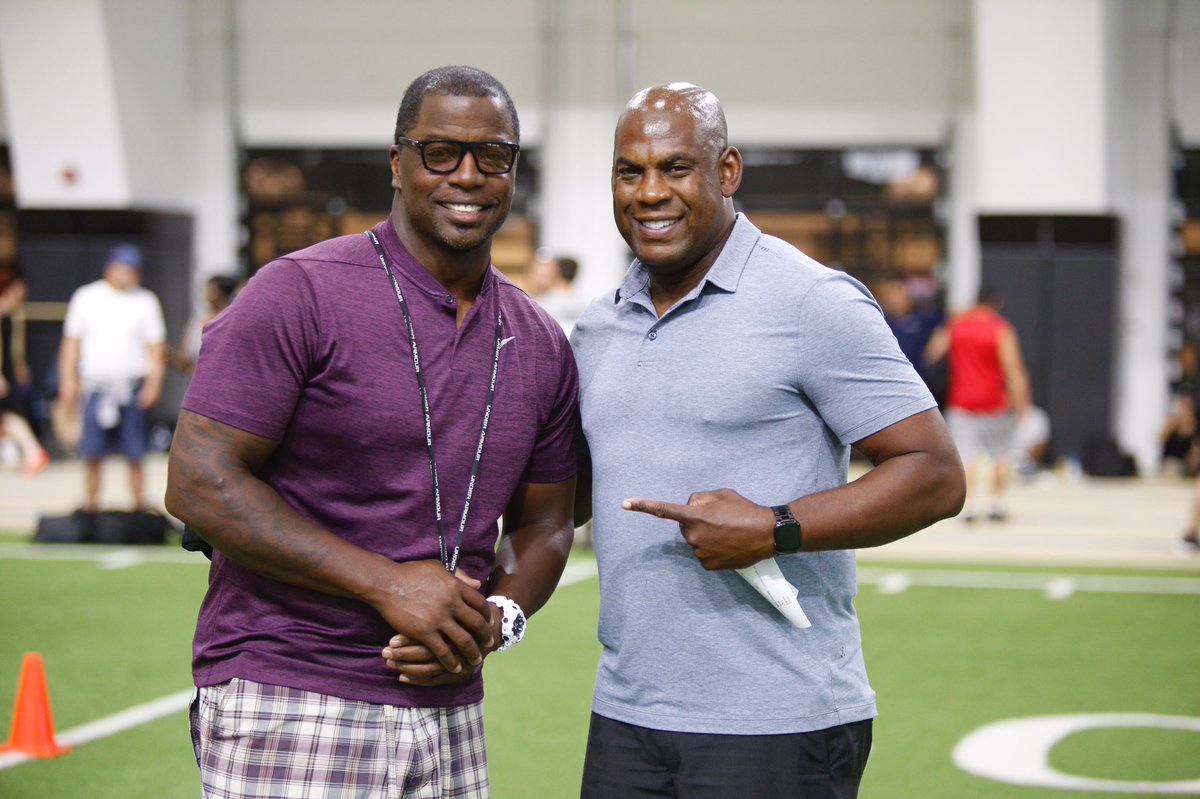 CUBuffsFootball's tweet photo. These two met a few months ago. Today, @KSlash10 was a guest on @Coach_mtucker’s Podcast!!
Listen in to this amazing episode and subscribe to Mel Tucker’s Inside Zone.
➡️ https://t.co/2Z5d0VsGQi
#GoBuffs || #RELENTLESS https://t.co/KPciVacK5Y