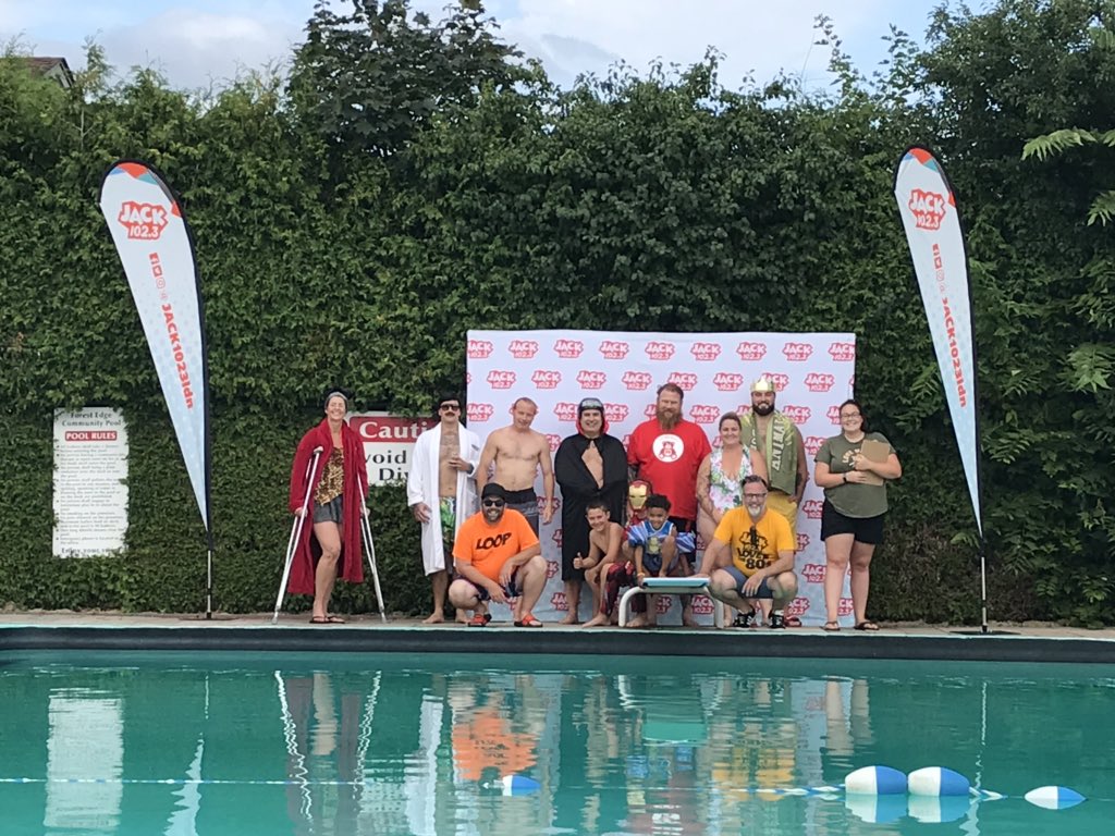 JACK1023ldn's tweet image. More pics! #StaxMeghanLoop cannonball challenge! Thanks to @ForestEdgePool &amp;amp; @lndnpoliceassoc #RandomActsOfSummer @SteveStax @mspotswood6 @loopdogg @iamamandayoung