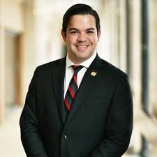 valegarciaco93's tweet photo. @JuanDaVelez quiero resaltar el trabajo que esta realizando este representante a la Cámara no solo por los Colombianos en el exterior sino por todos los Colombianos. Necesitamos más congresistas enamorados de Colombia. https://t.co/iQdJTebV5C
