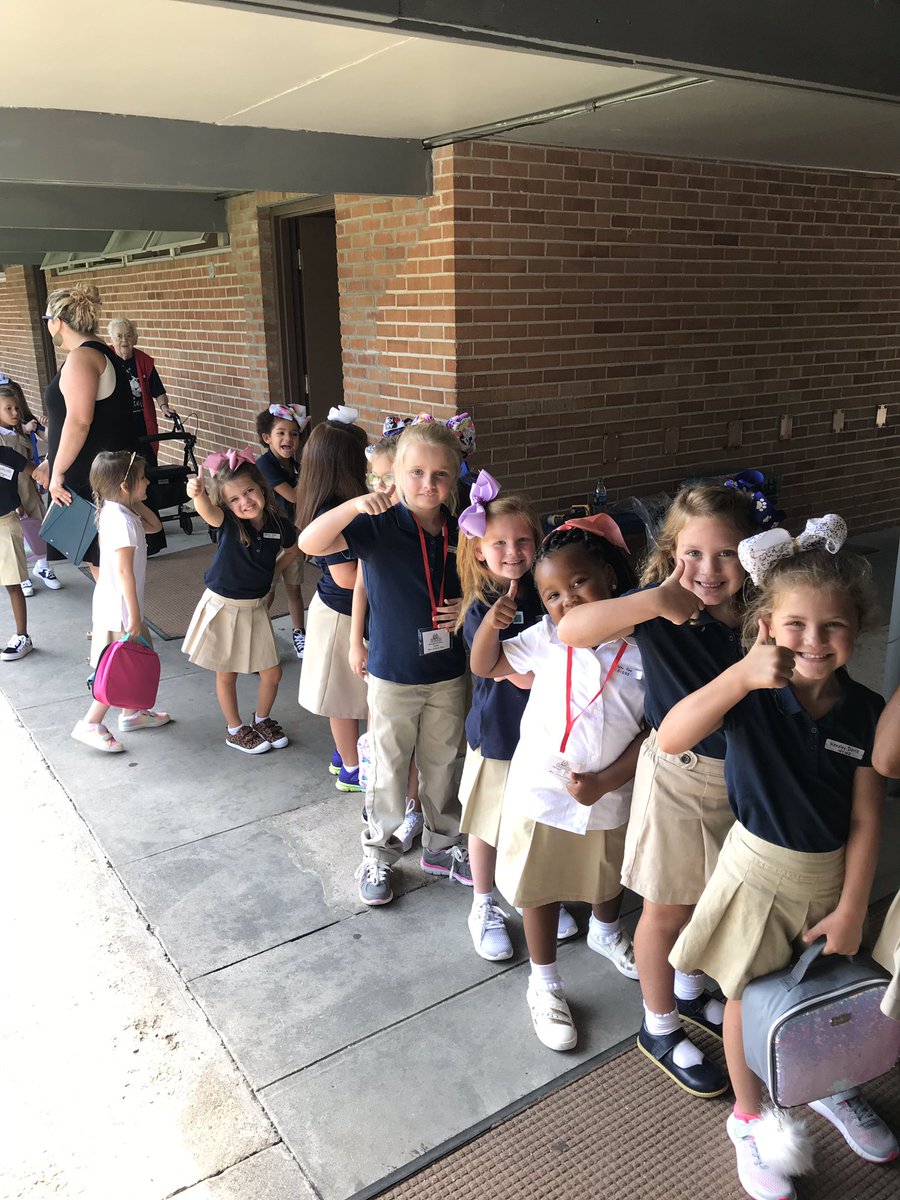 Kindergarten girls are ready for nacho day in the lunchroom!! #morecheeseplease