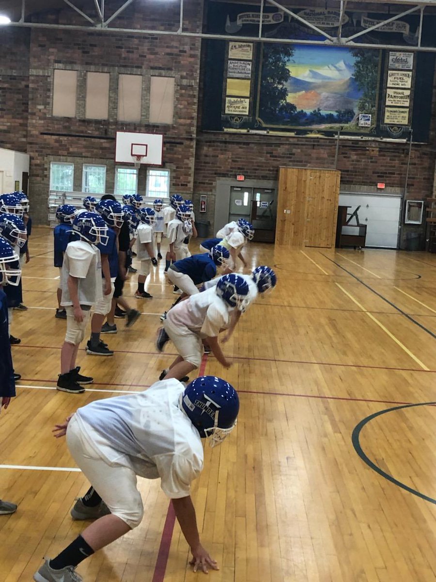 VC Thunder Football tweet media