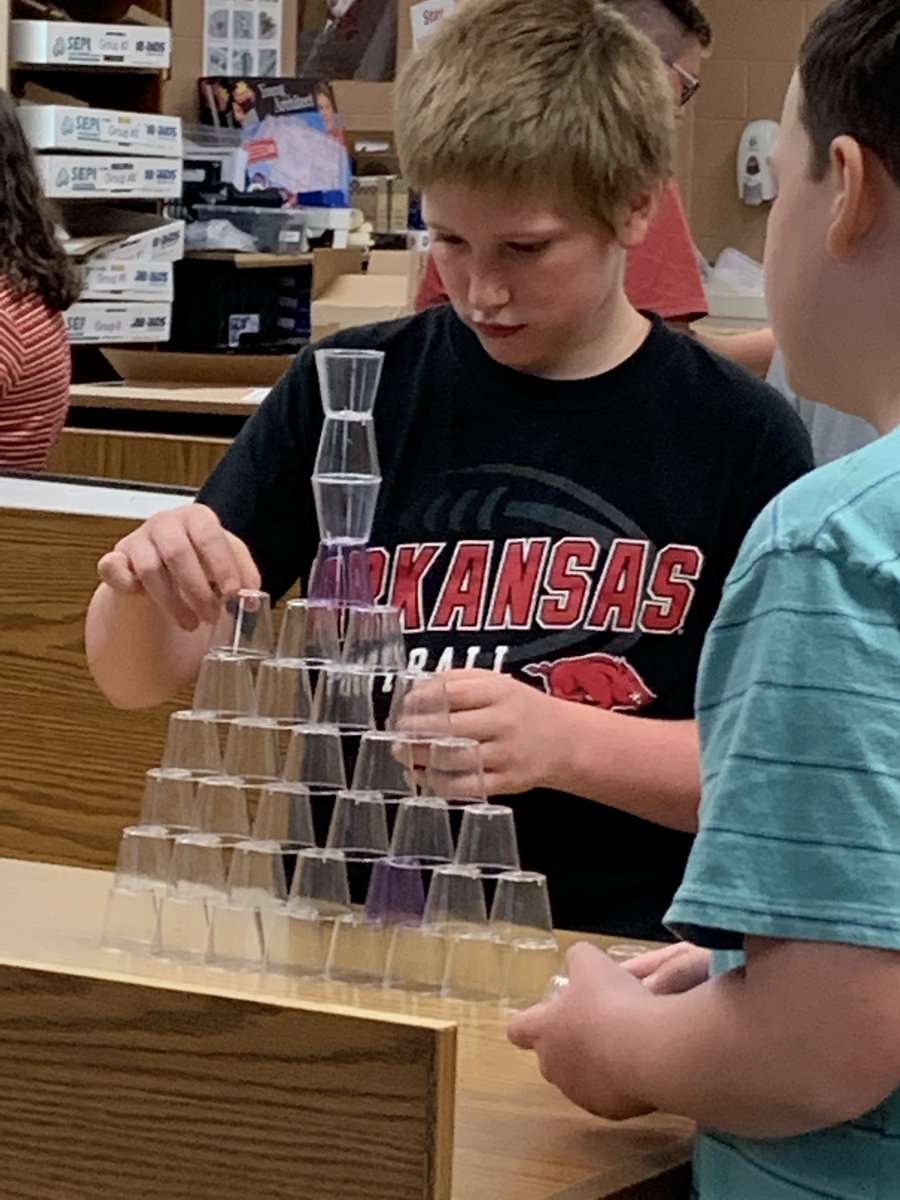 MrsDooleyAMS's tweet photo. Who knew that playing with tiny cups requires Physics and Engineering? (Not to mention a lot of concentration) #tinycupchallenge #STEMlife @alma_middle #FirstWeekActivities https://t.co/NaTYJjEBYX