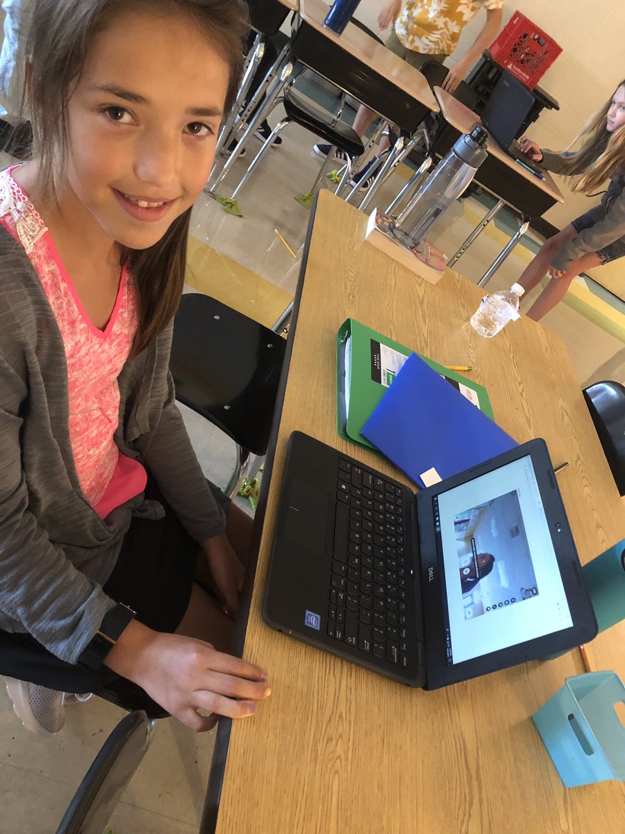 edgellcation's tweet photo. Introducing my new bunch to @Flipgrid today 💚💚 they loved it! Tomorrow we will be sharing our first book review. @ChristianaES1 
#FlipGridFever #TechisaTool #EdgellFamily310 https://t.co/PgeML7yxgy