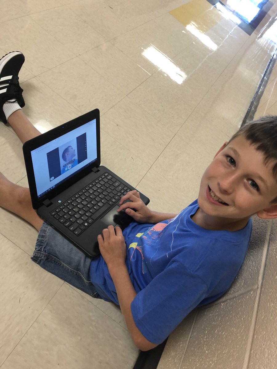 edgellcation's tweet photo. Introducing my new bunch to @Flipgrid today 💚💚 they loved it! Tomorrow we will be sharing our first book review. @ChristianaES1 
#FlipGridFever #TechisaTool #EdgellFamily310 https://t.co/PgeML7yxgy