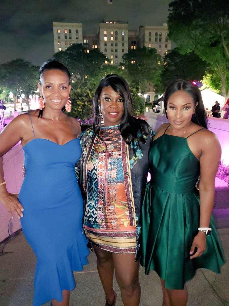 TheLueCrew's tweet photo. Out On The Town: @FOX2News Morning @MaurielleFOX2 serving lewks🤩😍🤩 with the Fashion Guru himself @MrChuckBennett and guest at #FashBash2019 on the beautiful grounds of the @DIADetroit https://t.co/7SoGK4PbXM