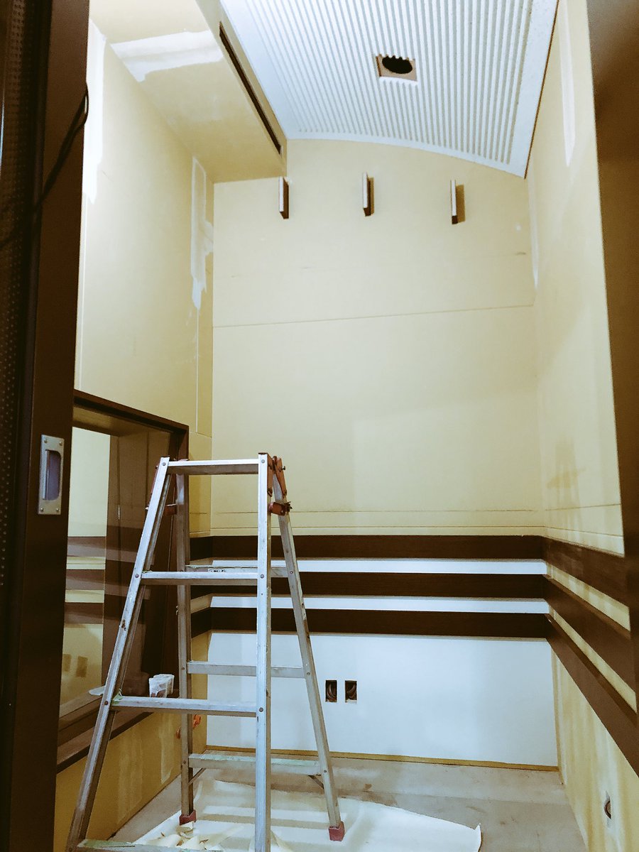 Acoustic_eng's tweet photo. 専門学校のMAスタジオ！
今日と明日で内装仕上げです。
週明けには吸音パネルや照明を取り付けて防音工事が完了予定です。

完成が楽しみです♪ https://t.co/hzRMpjuR6e