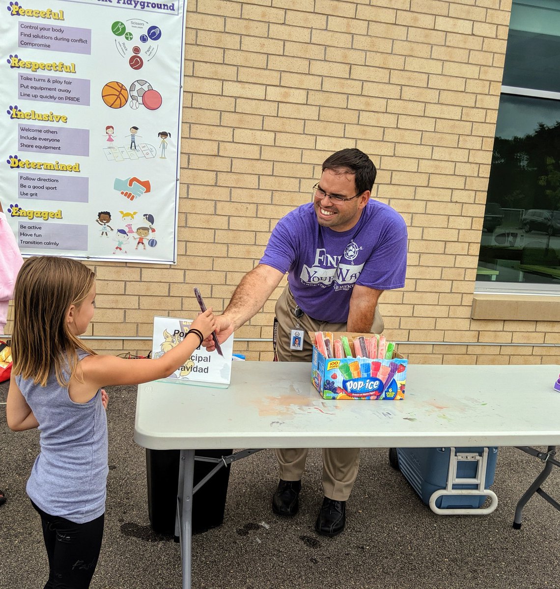Wonderful, simple way to build community before school starts.Picnic at the Playground.Bring a picnic,grab a tag w/your teachers name on it.Socialize.Simple yet effective. Plus, popsicles with the new principal, Mr. Navidad! Thanks <a href="/LaketownONE10/">Laketown Elementary</a> PTO for hosting! <a href="/WaconiaSchools/">Waconia Public Schools</a>