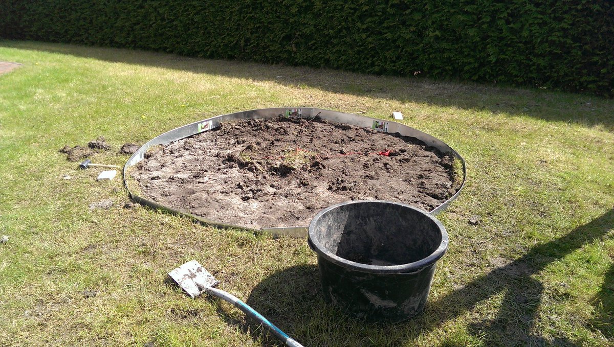 kutschisi's tweet image. Getting started on a new project- one where we can generate more mojo😄 hope my "roommates" like it  #CatifyToSatisfy #teamcatmojo #DIY