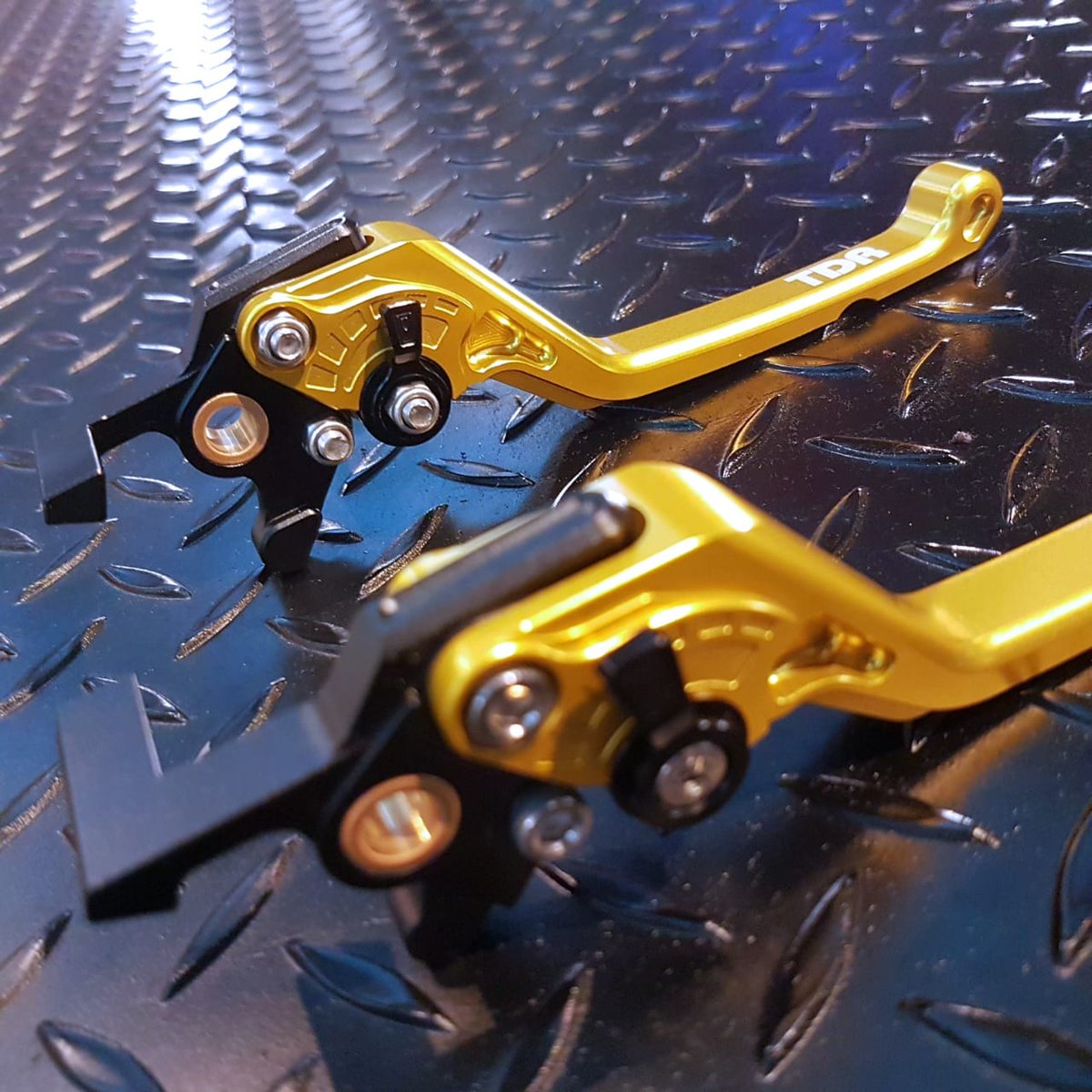 TDR_RACING's tweet image. TDR CNC Adjustable Handle Lever For N-MAX made with strong and light aluminium material. Adjustable design for batter handling. Colour not easily fades for long term use. - bit.ly/CNCAdj_HandleL…
.
#Style #BodySystems #HandleLever #GotoTheNextLevel #NextLevel #LevelUp