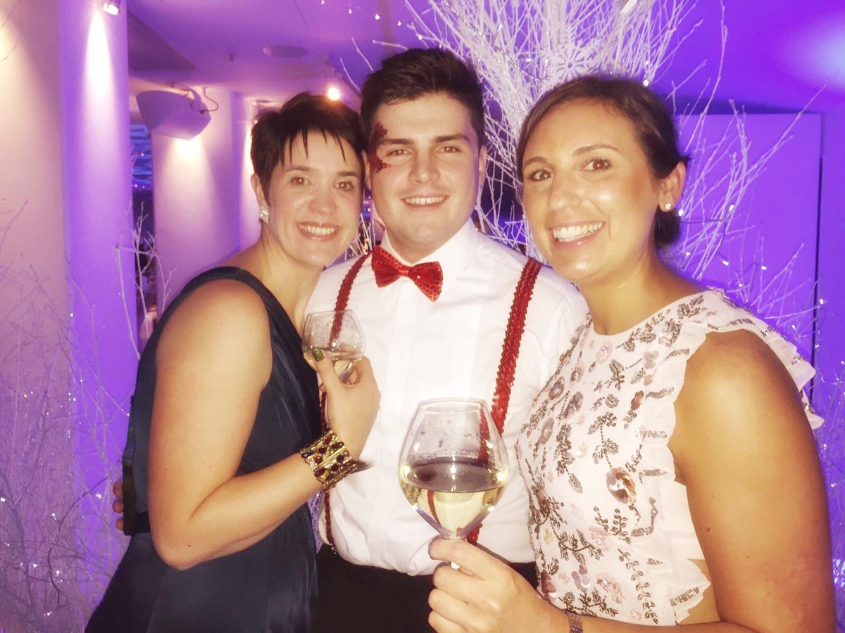 OCrookall's tweet image. Honestly, what a year 🤯 I really can’t thank everyone enough who has made this year with @PwC_UK as enjoyable as it has been. I’ve learnt so much more than I could have ever imagined but more importantly made friends for life. Thank you for everything and see you soon 🤞🏼❤️