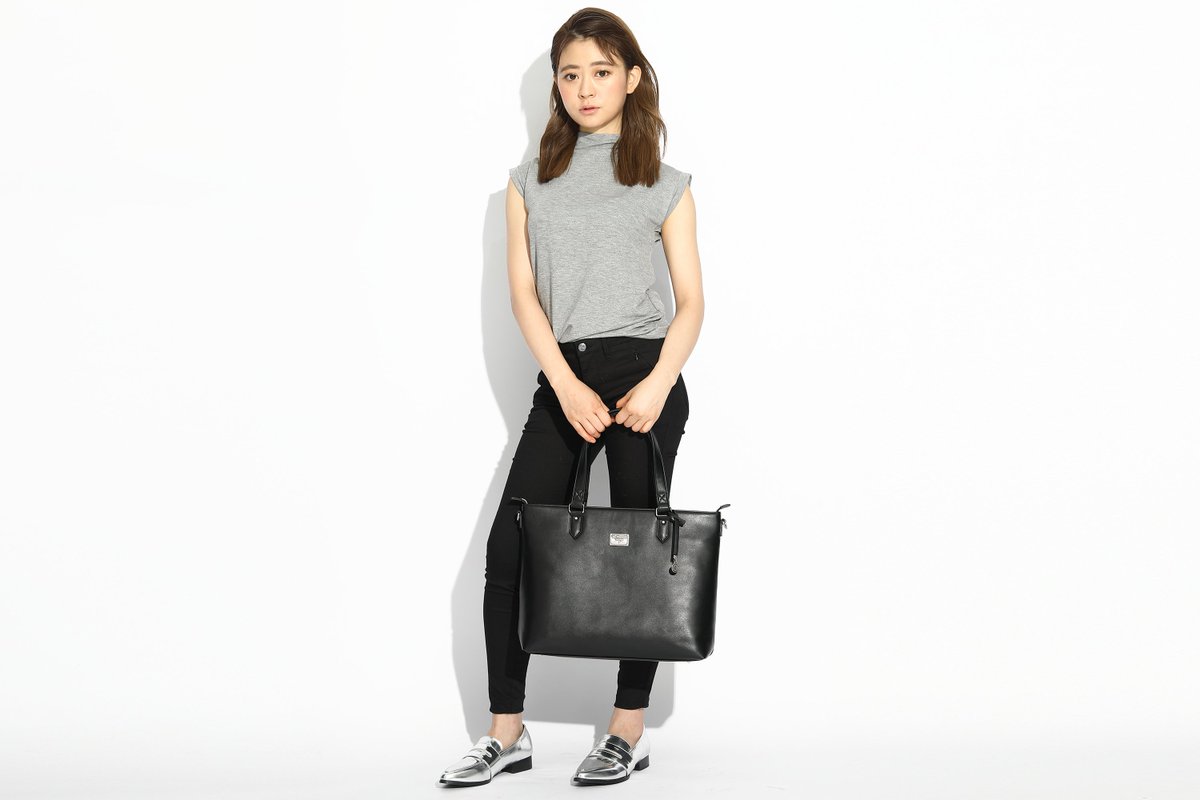 Supergroupies در توییتر ご予約受付中 Hunter Hunter とのコラボがついに登場 幻影旅団 モデルのアイテムは 旅団のコインを再現したチャームや 団長の額のマーク 幻影旅団 の英表記を組み合わせたプレートがあしらわれています ハンターハンター