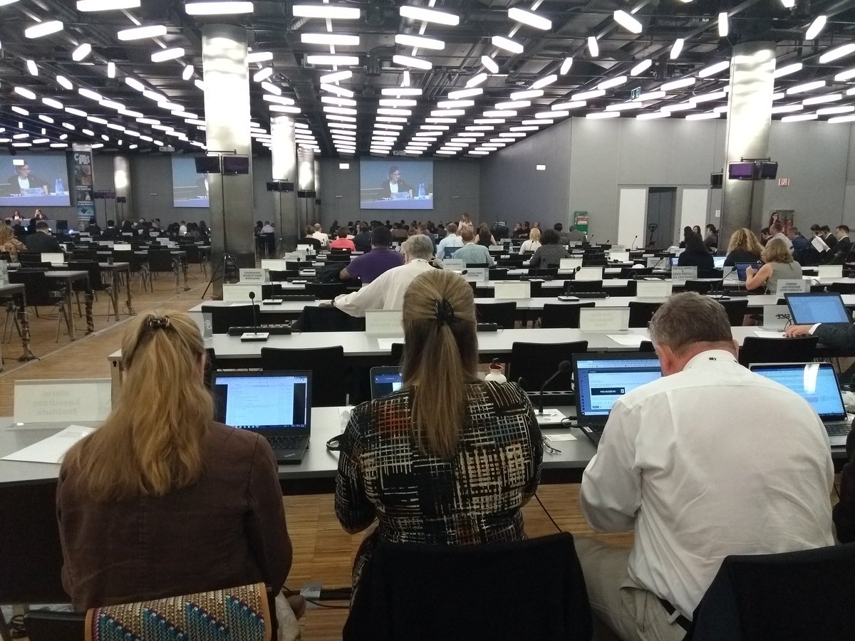 ArnulfKoehncke's tweet photo. Heute ist bei #CITES ständiger Ausschuss mit wichtigem Entscheidungen zu #Elfenbein, #Tiger-Farmen und Compliance. Ab morgen dann #CITESCoP18. #SC71 https://t.co/kpwFeNgytC