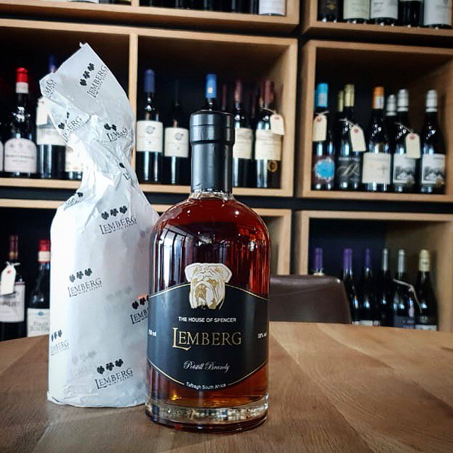 New to our store is this awesome Potstill Brandy by Lemberg!

Perfect for gifting or to enjoy with good company. 

Visit Urban Wines and purchase a bottle of your own, today! 

#Newbies #Lemberg #PotstillBrandy