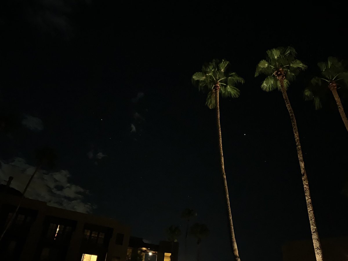 merrdiff's tweet photo. Walking outside and it's still 95 F at 9pm... yep, one week per year in the southwest is just about right #SpotThePlanets #lsst2019 #moonrise https://t.co/lM0aoiT5O8