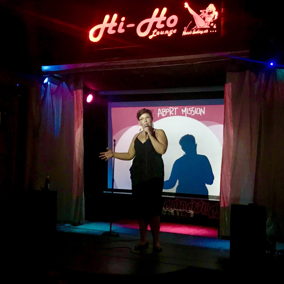 duncanpace4ever's tweet photo. #BoxedComedy presents ABORT MISSION was absolutely amazing❗️
♥️ BOXED returns every #3rdThurs starting OCT 17
~hosted by Mary-Devon Dupuy & Laura Sanders~
@HiHoNola https://t.co/3WtgAiJSGm