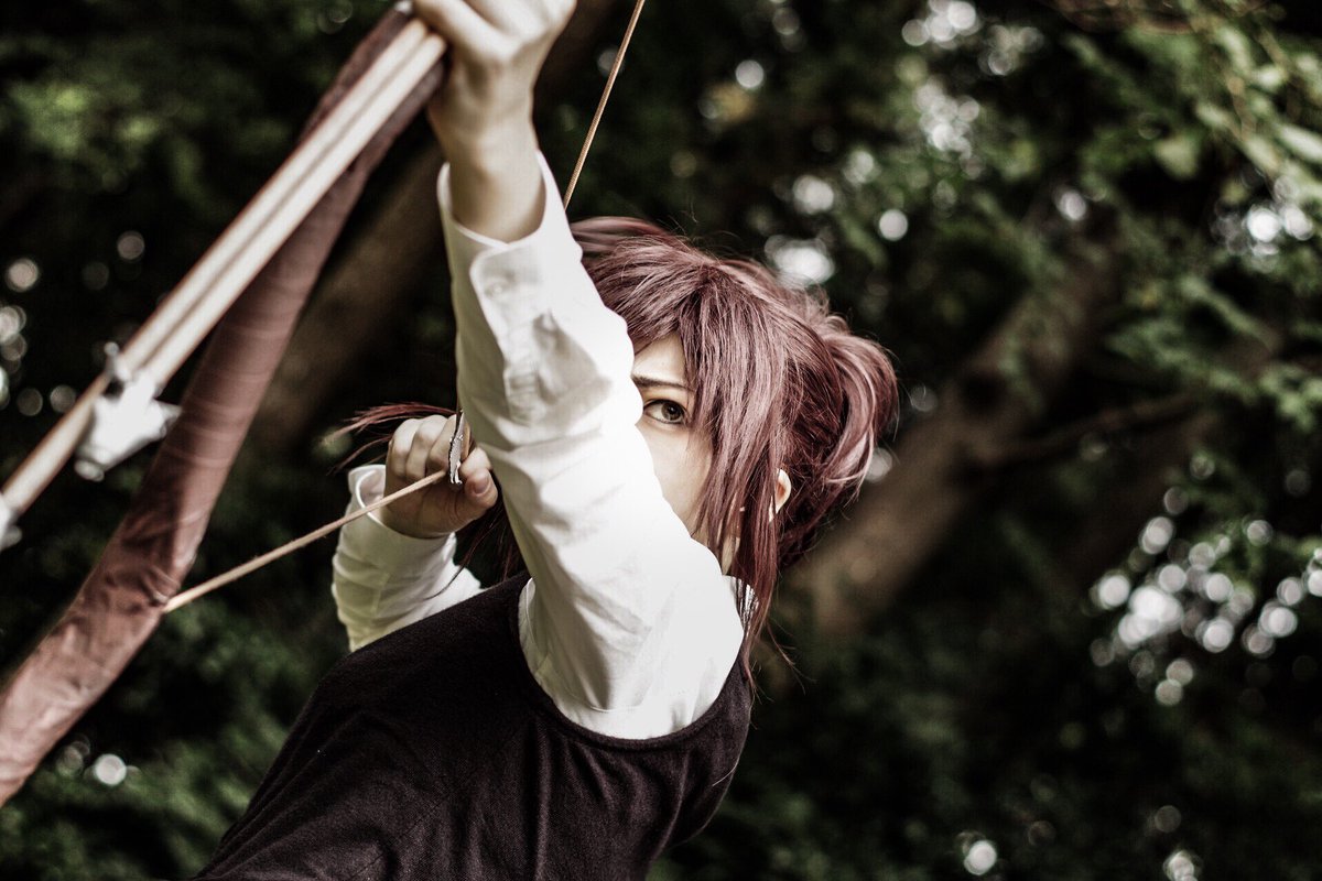 Zroooooooo's tweet photo. 【進撃の巨人/コスプレ】

「さぁ 行って！走って！

              ーーー走らんかい！！」

サシャ:或眞ジロ
Photo:山田肉 https://t.co/IzztzN64Al