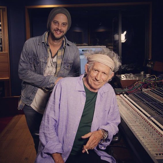 AvidProTools's tweet image. Legendary! 😎 Lee Foster and Keith Richards at Electric Lady Studios
⠀
📷 instagr.am/electricladyst…
▶️ avid.com/protools
⠀
#recordingstudio #electriclady #studiolife #keithrichards #rollingstones #musicmaking #protools #avid #regram