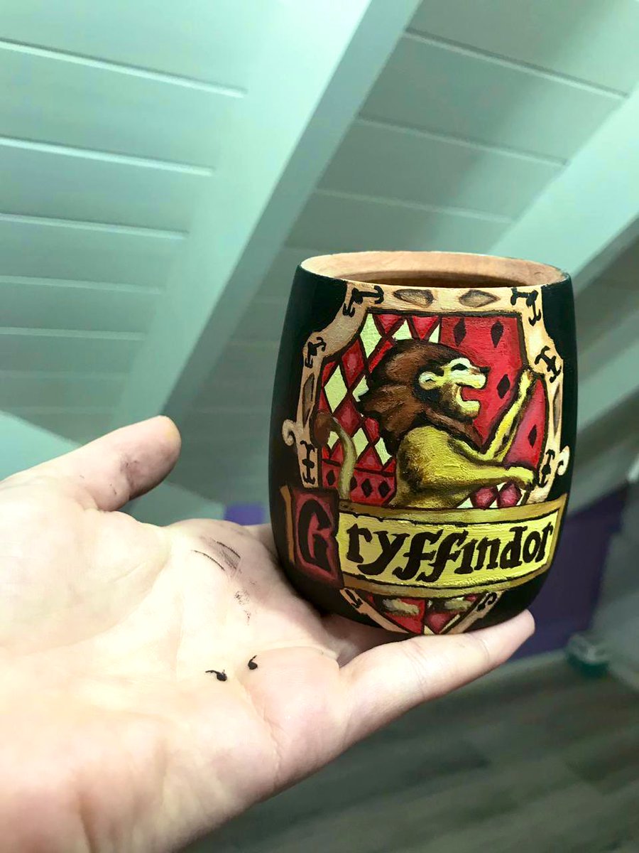 Lucha_Mazzini's tweet photo. Solo amo harry potter y pintar mates https://t.co/GZuxZl58ja