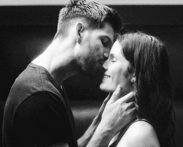 BooksLikeMovie1's tweet photo. #day15β₯οΈπβ₯οΈ
#coltonandrylee2
#30daysofdriven
#NOSEKISSES
#caseydeidrick #oliviaapplegate #ryleethomas #coltondonavan #coltonandrylee #iraceyou
#DrivenSeries #kbromberg #drivenbooks #passionflix #passionflixmovies #toscamusk
#drivengermany https://t.co/X94OXwcGNh https://t.co/jZu3WYM32I