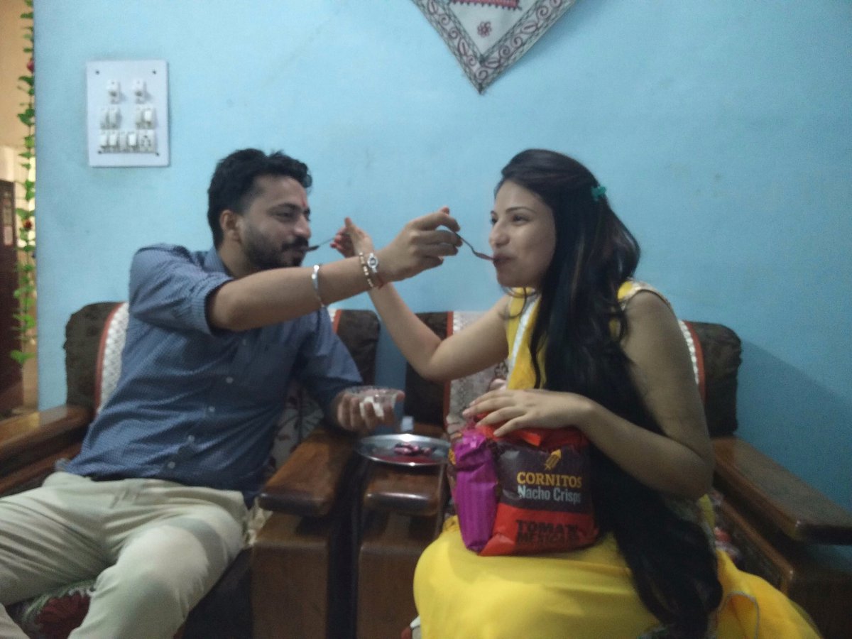 AnujSetia2's tweet photo. @fashionistaTS @AmazonFashionIn @Fossil #FossilStyle #MyGoofySibling #DeliverTheLove 
Sister is someone who will tease you for good smiles :) 
I call her my Genie for fulfilling my wishes, but how I know I owe her all cherished moments. 
The most beautiful gift from my parents is - My Sister ♥️😘 https://t.co/B8q78oYakC