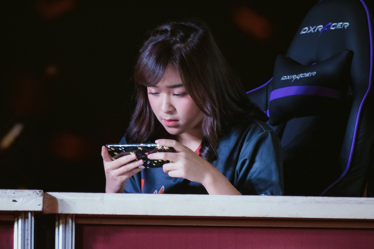 jenengku_aslam's tweet photo. 20190810 / @S_AngelJKT48 / #KAIESPORT EXHIBITION at JEC

Jangan diganggu, lagi serius. https://t.co/L5TNRpKmwI