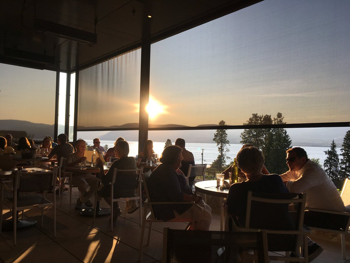 joannesasvari's tweet photo. Well, that was an incredible night at @CedarCreekWine’s new restaurant, #HomeBlock. Great food, spectacular wine, gorgeous room and oh, that view. But the best part was making great new friends and running into old ones. What a fantastic find! https://t.co/QQscrLZ3NQ