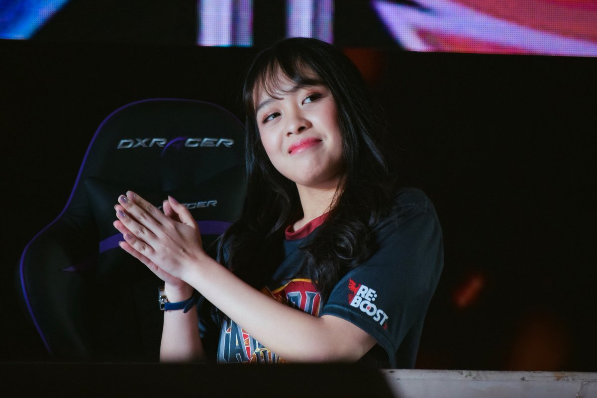 jenengku_aslam's tweet photo. 20190810 / @R_AninJKT48 / #KAIESPORT EXHIBITION at JEC

*mengapresiasi semangatmu godain gen78* https://t.co/djb4elTKtr