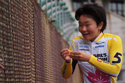吉岡詩織