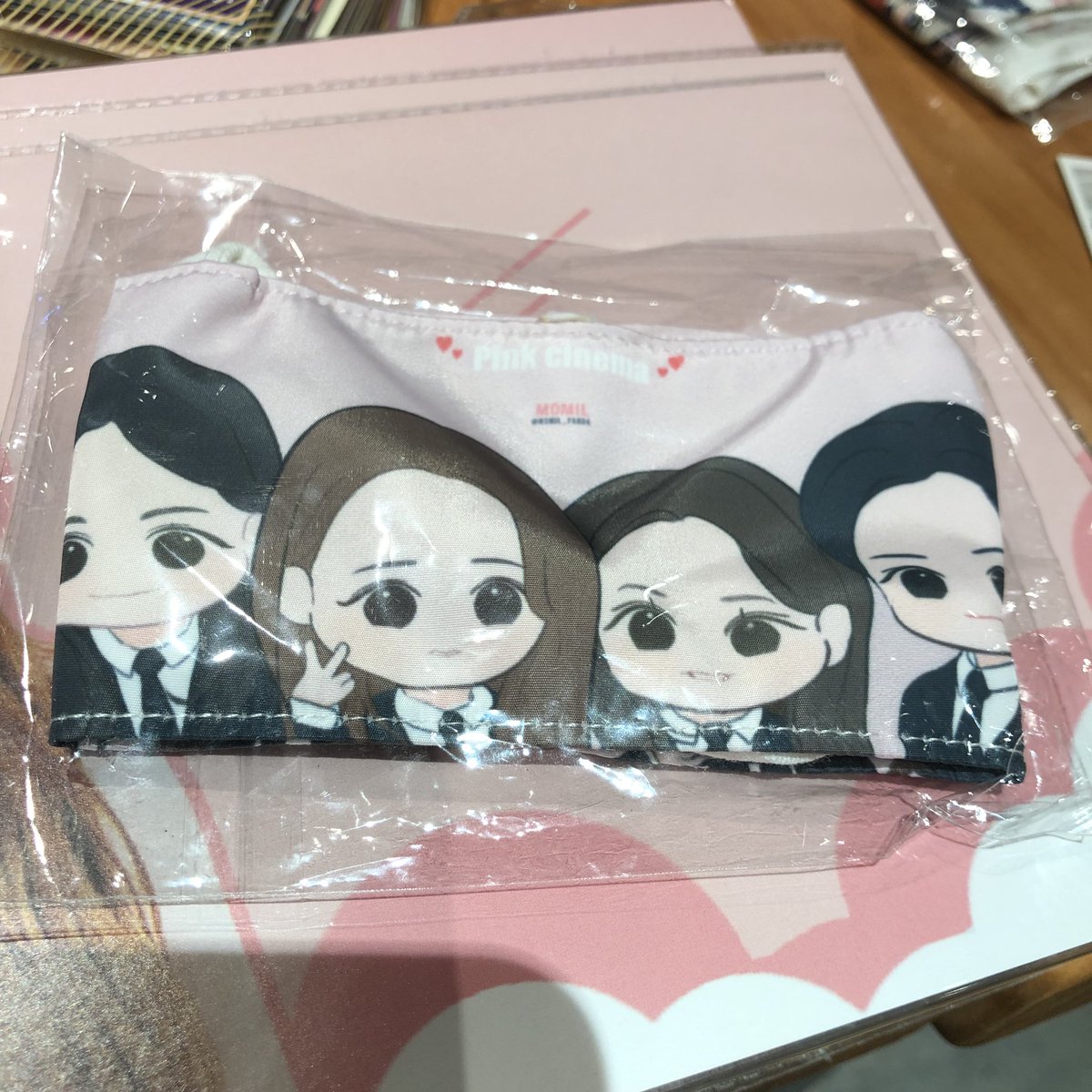 SGAPINKCAFE's tweet photo. ๐ป #Fallfor93Day ๐ธ
On-site sale for EunMi fanpack is available @ $3 each!
You can be one of the 5 lucky winners for the Apink eco-cupholder! https://t.co/6skDVAdk44