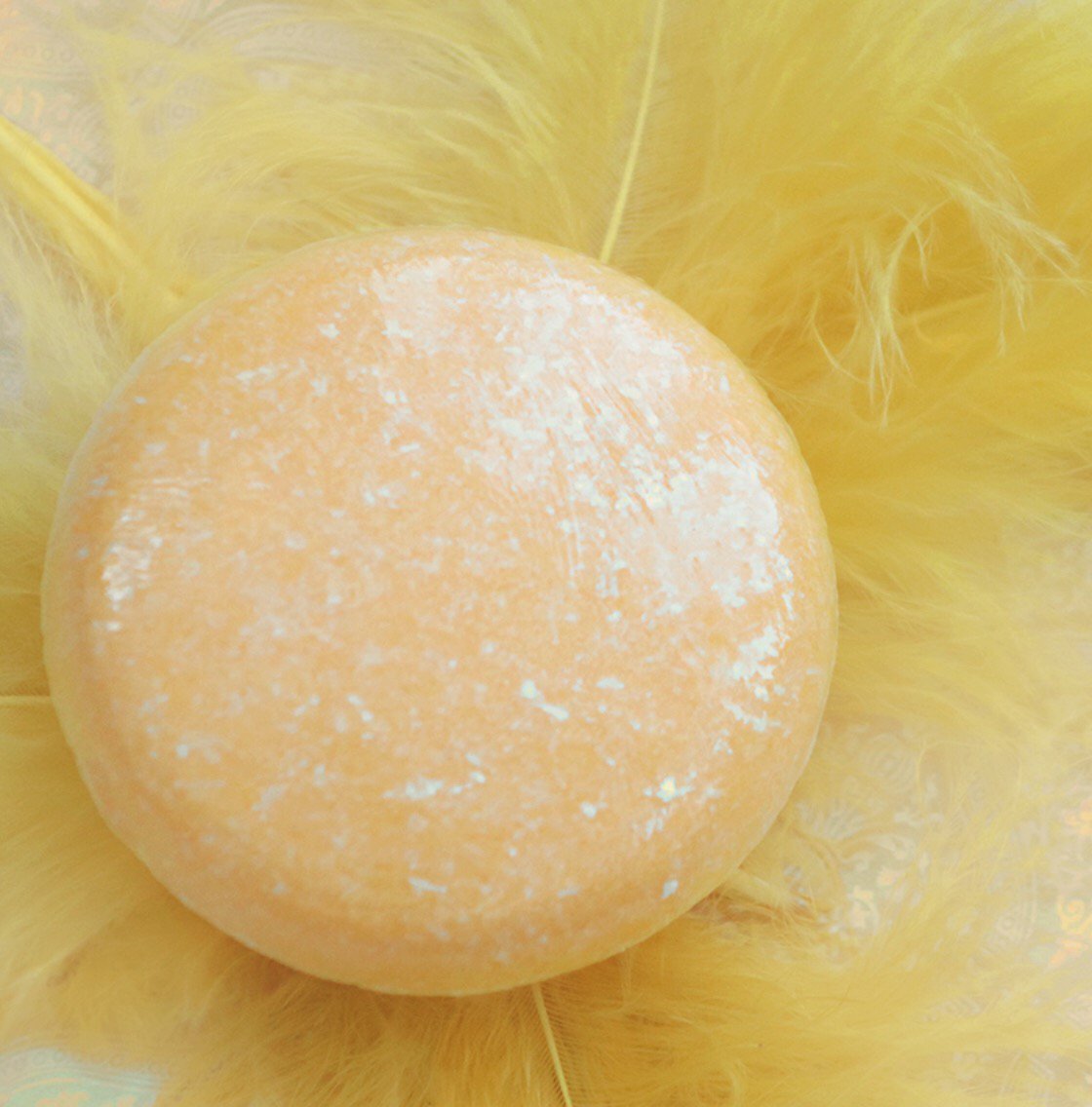 ScentColour's tweet photo. Shampoo bars are great for traveling! They’re compact so can fit easily into any bag. They are in solid form so you don’t need to worry about the amount of liquid that you take with you and our shampoo bars all contain coconut oil so you have a shampoo and conditioner in one!💛 https://t.co/TYqg9eBqM9