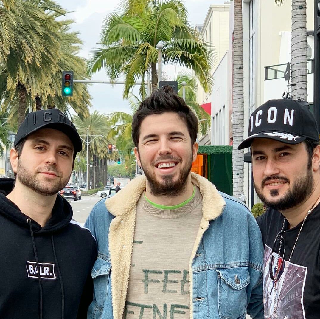 kingswigetta's tweet photo. Es cosa mia, o ¿Vege siempre sale con el mismo gesto en la cara en las fotos de ig?👀🖒😂 https://t.co/hnELK7MoFu
