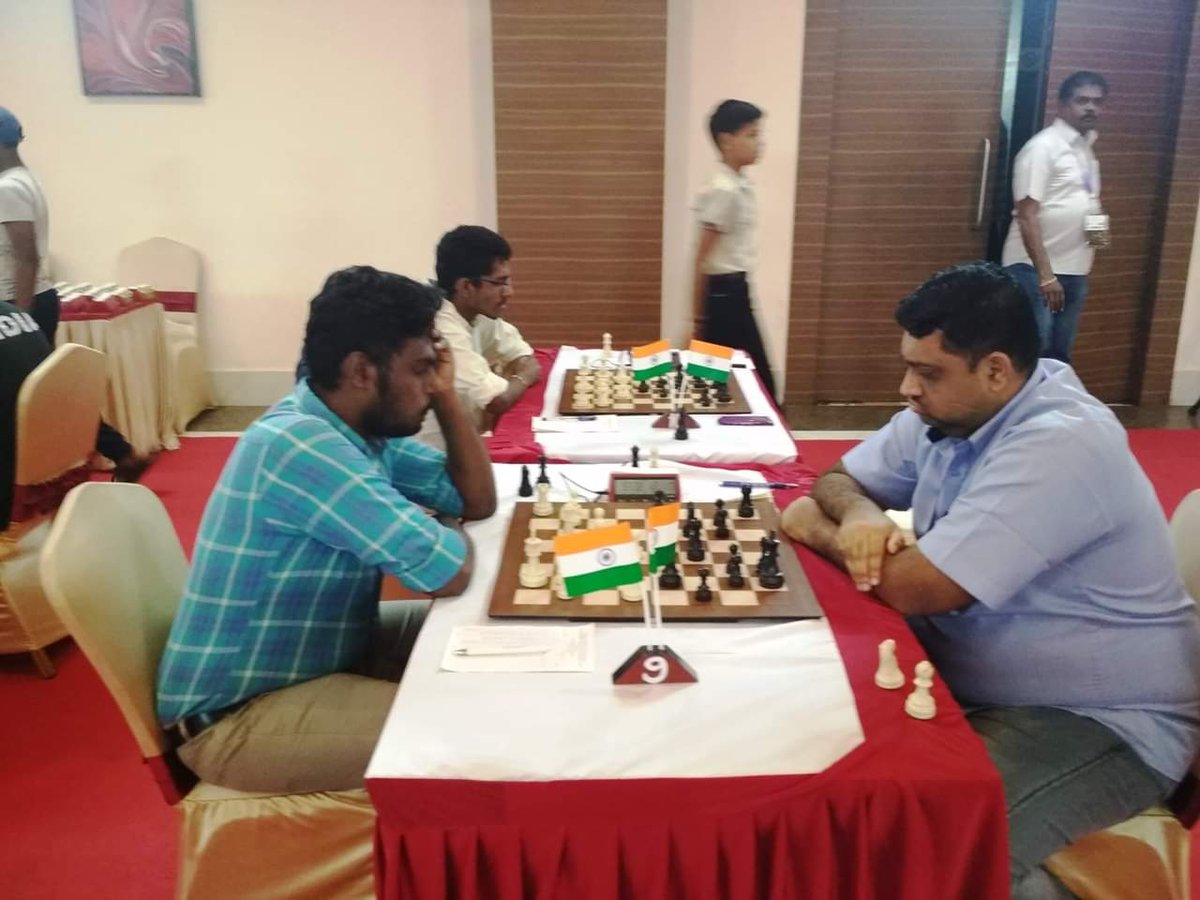 ChessbaseIndia's tweet photo. With just three more rounds to go, things are heating up at the ongoing Athens of the East International Open as five players are tied for the lead with 6.0/7 points.
Details: https://t.co/0SBSKP8PUo
Photo: Anantharam Rathinam
#Chess #ChessBaseIndia #Athensoftheeast #madurai https://t.co/Zz8XvoB2E3