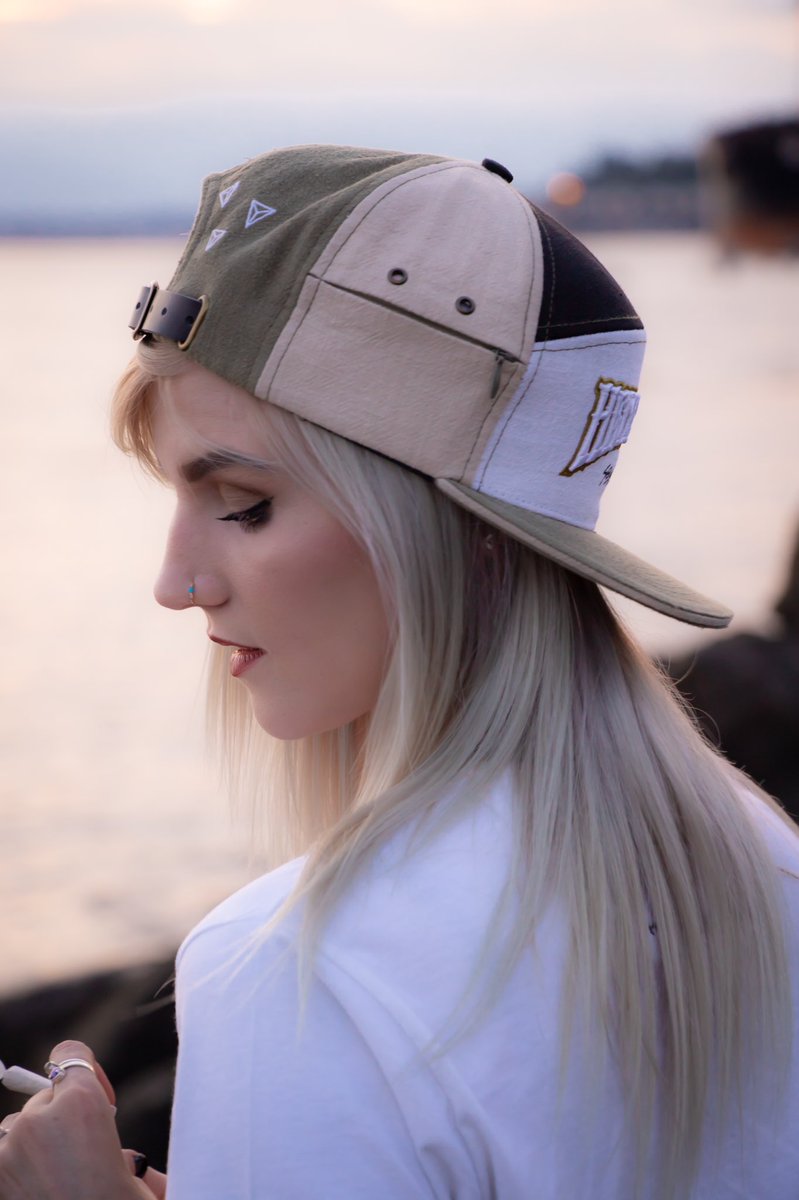 TheMediumsBrand's tweet photo. Normalize it!✊🏽 // 2019 limited @mediumscollective X @theseattlehempfest merch line!! 🔥
#seattlehempfest | #28thyear | #fightingforthepeople | https://t.co/rTF8aEwJzI