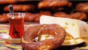 Herkese günaydın bu gün kahvaltıda çay ve simit var. Size de afiyet şeker olsun. Muhabbetiniz bol ve ballı seksli olsun.