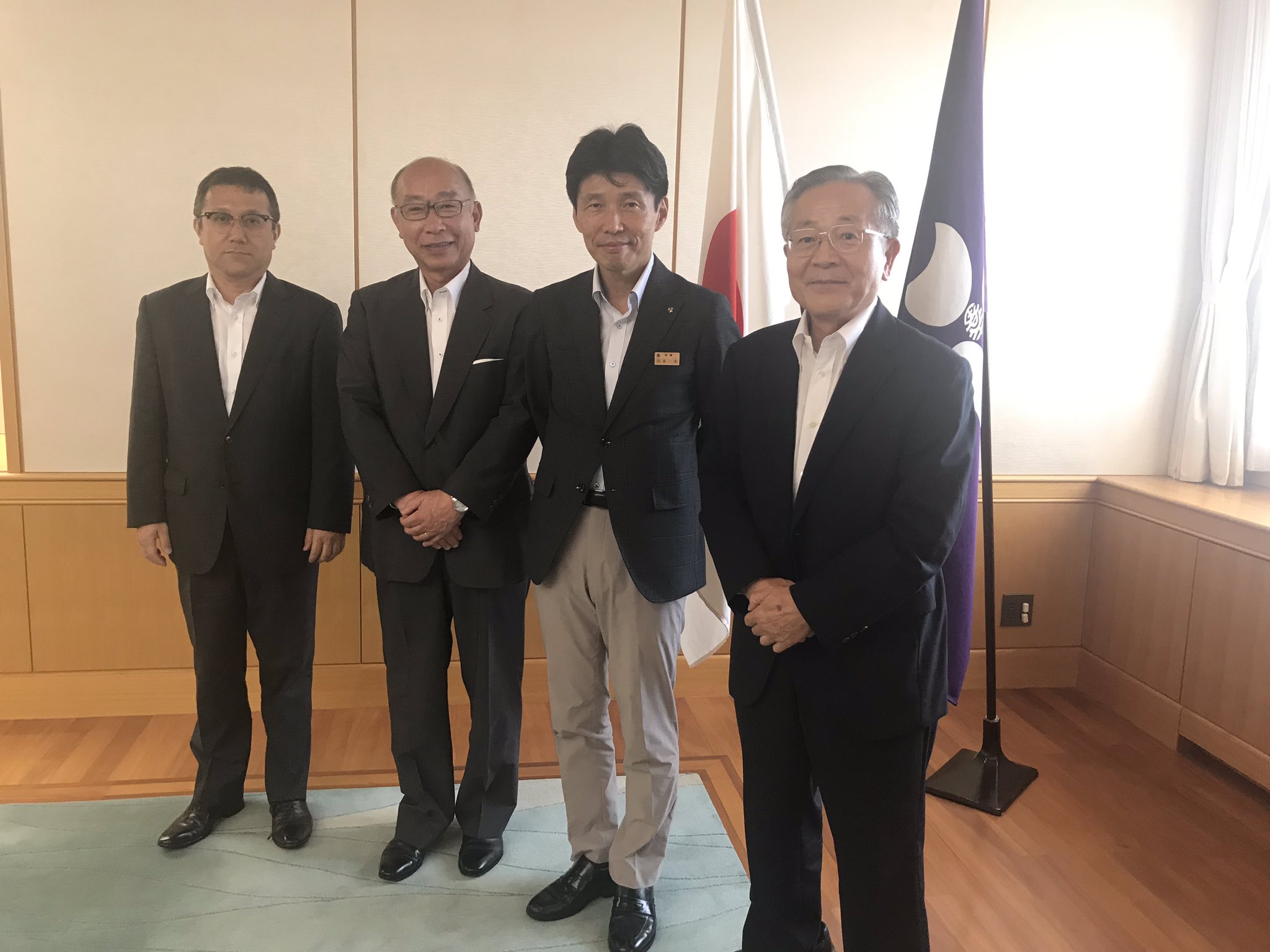 群馬県 今日の山本知事 東洋大学の皆様と 貴重な意見交換をさせていただきました 群馬県 群馬県知事 山本一太 東洋大学 群馬県 今日の山本知事 東洋大学の皆様と 貴重な意見交換をさせていただきました 群馬県 群馬県知事 山本一太 東洋大学