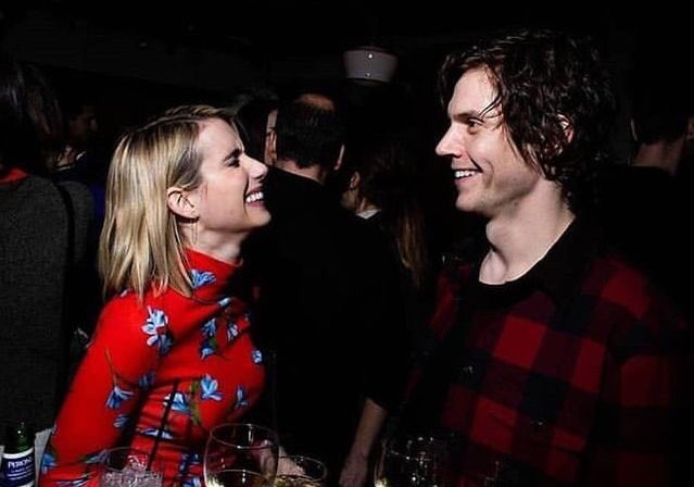 DodoBiersack's tweet photo. 🖤;   #HBDBinnieRB

—Dodo junto a su querido @ChristopheBuggf en la fiesta de cumpleaños de Binnie.— https://t.co/wOVzqu6Tw9