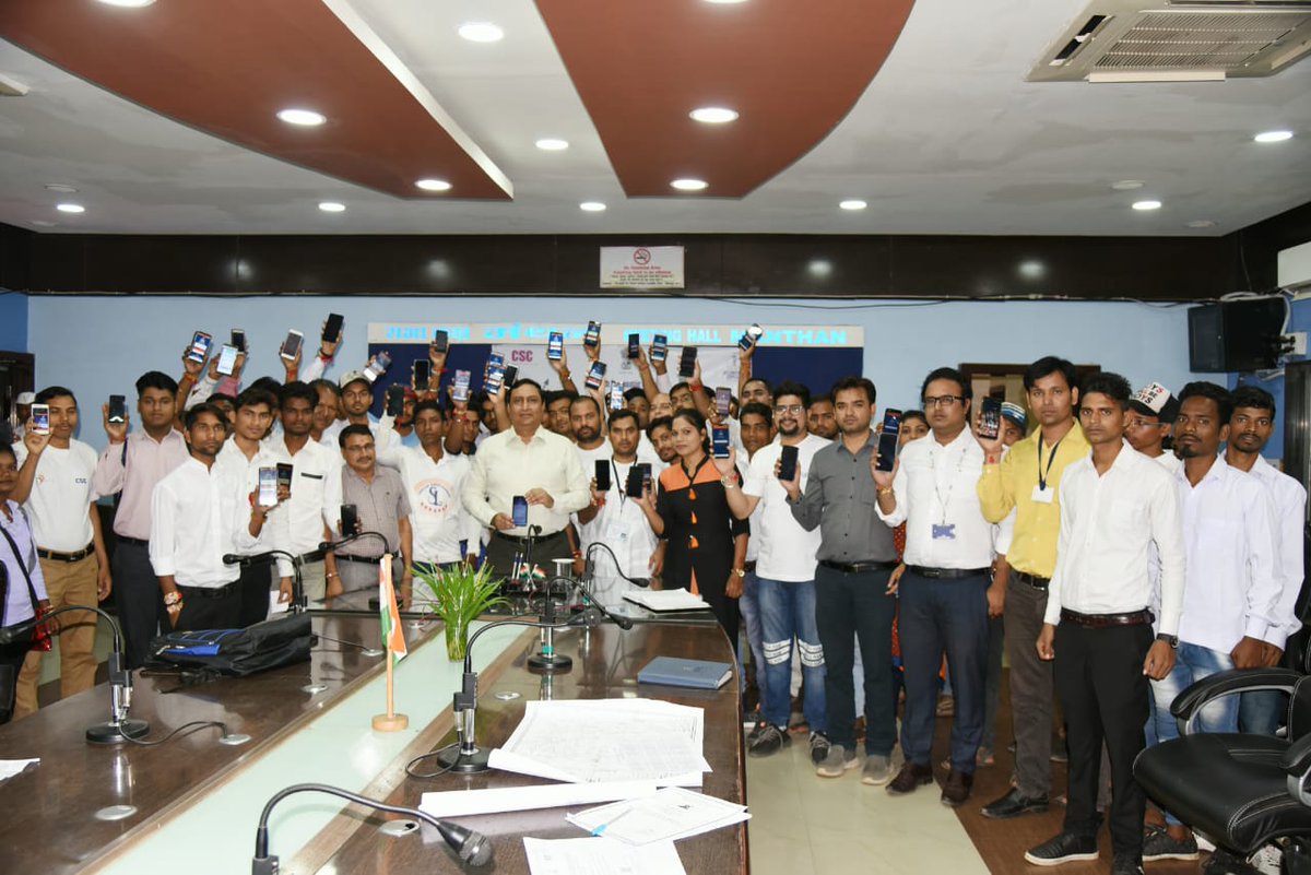 Economic_Census's tweet photo. Launch of Economic Census in Bilaspur Chhattisgarh.
@dintya15 @GoIStats @cscchhattisgarh @cc_mospi @ISSA_MOSPI @atulmohan17 https://t.co/glQDB839iG