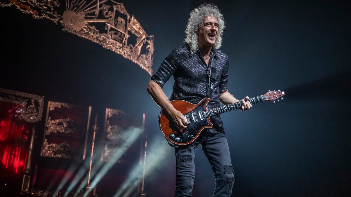 wwry_jp's tweet photo. ◇ Queen (and Adam Lambert) are the champions at Nashville concert - The Tennessean https://t.co/GNIzJD1s5l https://t.co/g3YR6E8rau
