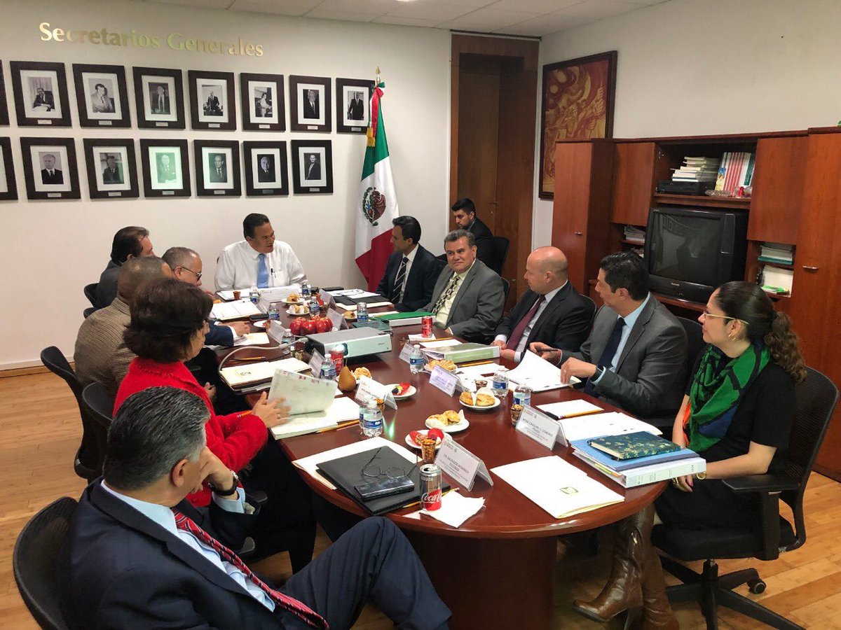 En la última reunión del Comité de Evaluación de Delegaciones del <a href="/Tu_IMSS/">IMSS </a> presenté a los Consejeros y al Secretario General del Instituto <a href="/guerrerogmx/">Javier Guerrero</a>, parte del trabajo que viene realizando la Unidad de la que soy titular.