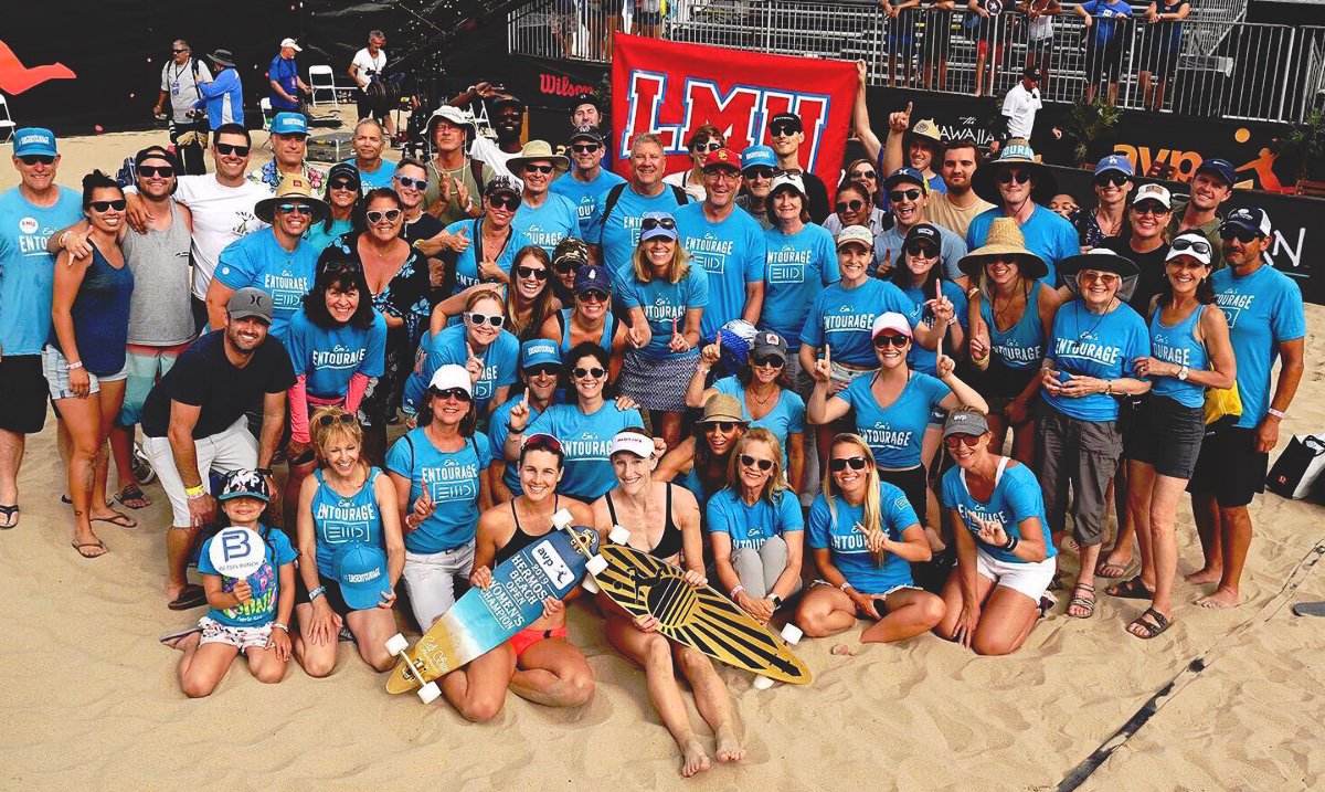 HennesseysRB's tweet photo. ▫︎♦︎・☘︎ ᘠ See ya at 9:15 am court 7 @emday6 @betsiflint @avpbeach #avp #emsentourage #letsgo 🏐🔥∷★☘️~ #irishforall #hennesseystavern #manhattanbeach || 📸 @emday6 @avpbeach https://t.co/3v5pMn8Qrk