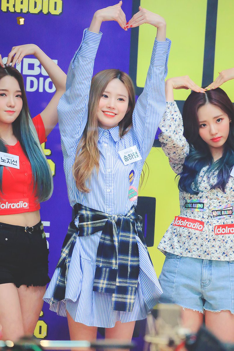 zeroduck929's tweet photo. 190621 #프로미스나인 #fromis_9 #송하영 @realfromis_9 

네 마음 위로 번지
난 완벽하게 착지 ●～*°゜°。｡ヾ(≧∇≦o) https://t.co/0g4GzsuAcX