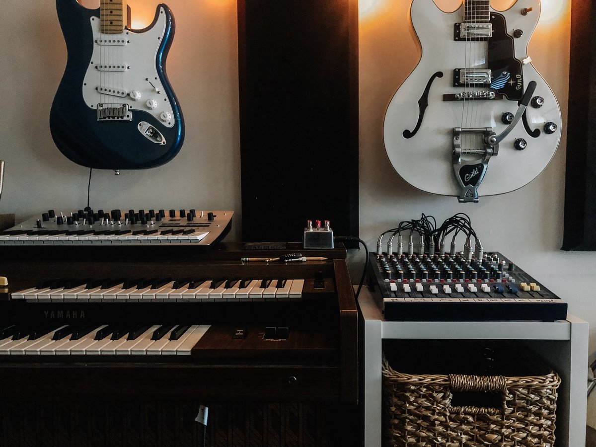 VTuttoilmondo's tweet photo. Feng shui-ed the studio today. 💃🏻
#studionomade #nashville #music https://t.co/qyCCVhrqyk