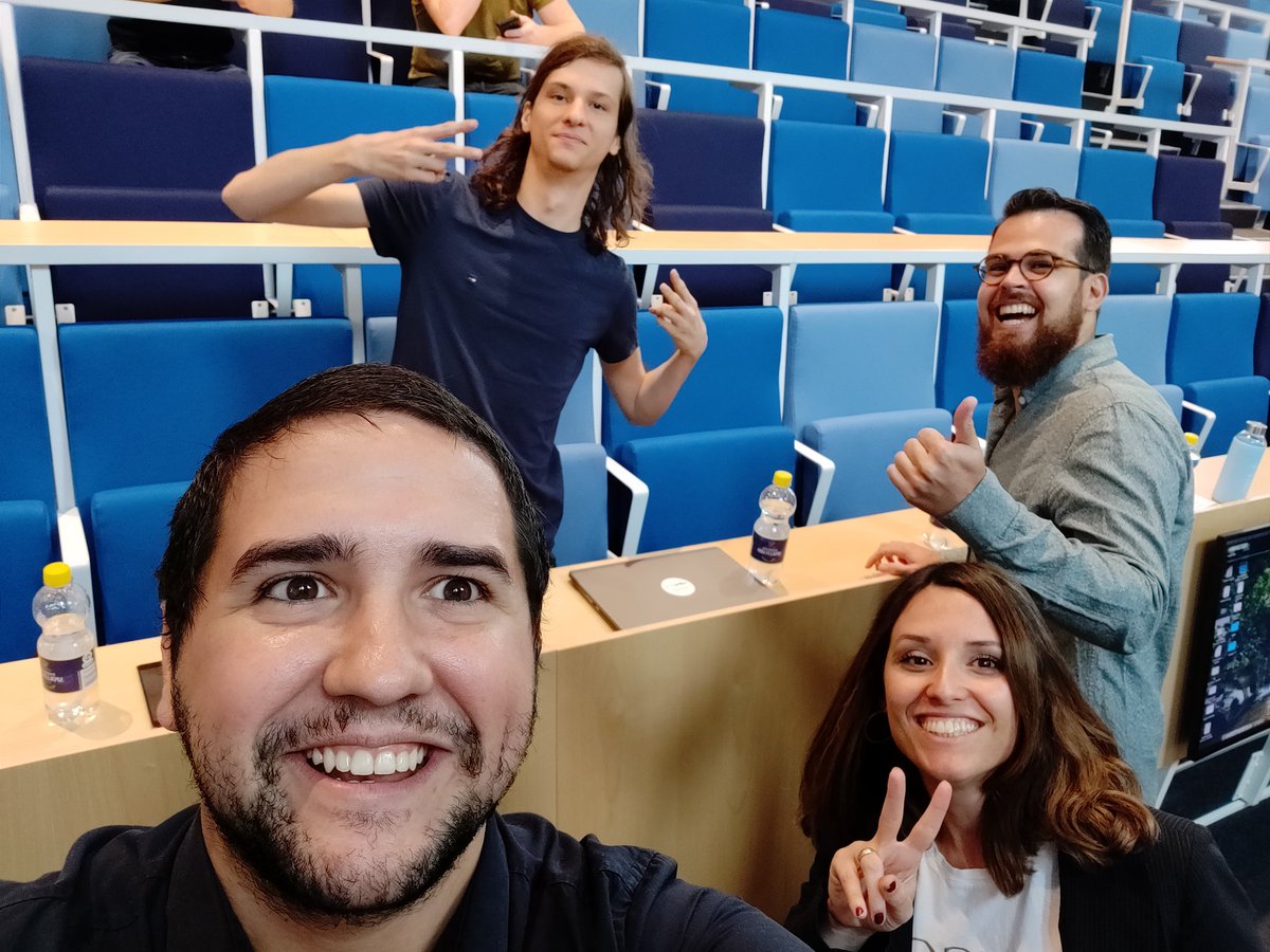 emilioidk's tweet photo. Getting ready to pitch! #IdeationWeek @Salling_Group @felipeeCosta https://t.co/IPDRvLU3Rm