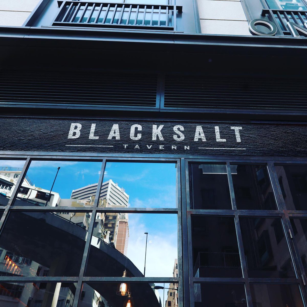blacksalthk's tweet photo. Reflections of Summer: Great food, fresh cocktails &amp; cool vibes is by no means a waste of time...

BlackSalt Tavern
G/F, One South Lane, Shek Tong Tsui, HK (behind HKU MTR, Exit B2) 
Tel: 37021237
Info: https://t.co/y9qUuk9vg9 

#thirsty #happyhours #supportlocal #blacksalttavern https://t.co/DQQJgjas09