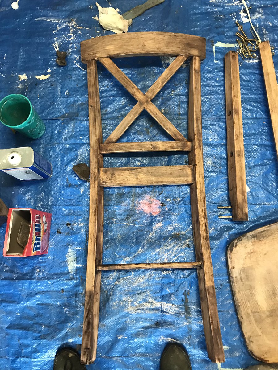 Spectra_Ghoul's tweet photo. I might be dying from varnish remover fumes but hey that chair gonna look tiiight boiiii #project #furniture #craftwitch https://t.co/9G5Q6yz1BP