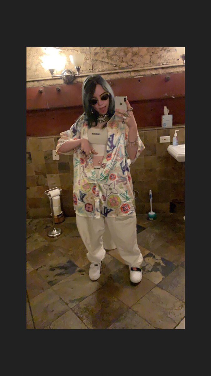 Billie Eilish tweet media
