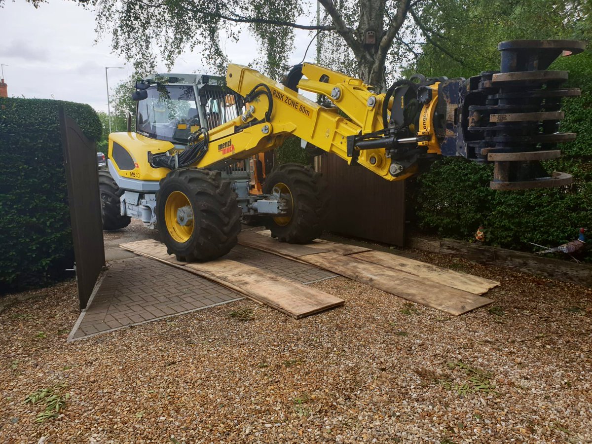 woodchopperuk's tweet photo. Tight access, steep banks ? @GC_Arb can assist we have evolved to overcome you issues and deliver outstanding customer service in high compliance environments. https://t.co/2TMlT9GX5R