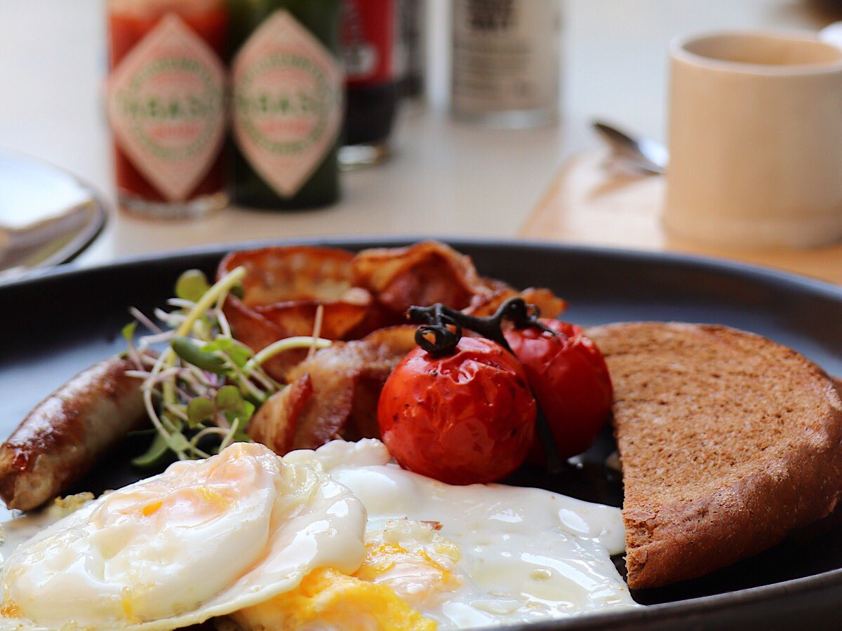 theROCKDINERZA's tweet image. Start your day right with one of our scrumptious breakfasts, available from 06:45am. 

Book now: 011 465 5011 DQ/010 020 6837 Kyalami *complimentary ☕️ with your breakfast, Mon - Fri, available at Kyalami branch only!
#brekkie #quickstop #breakfast #eggsovereasy #fridays #fryup