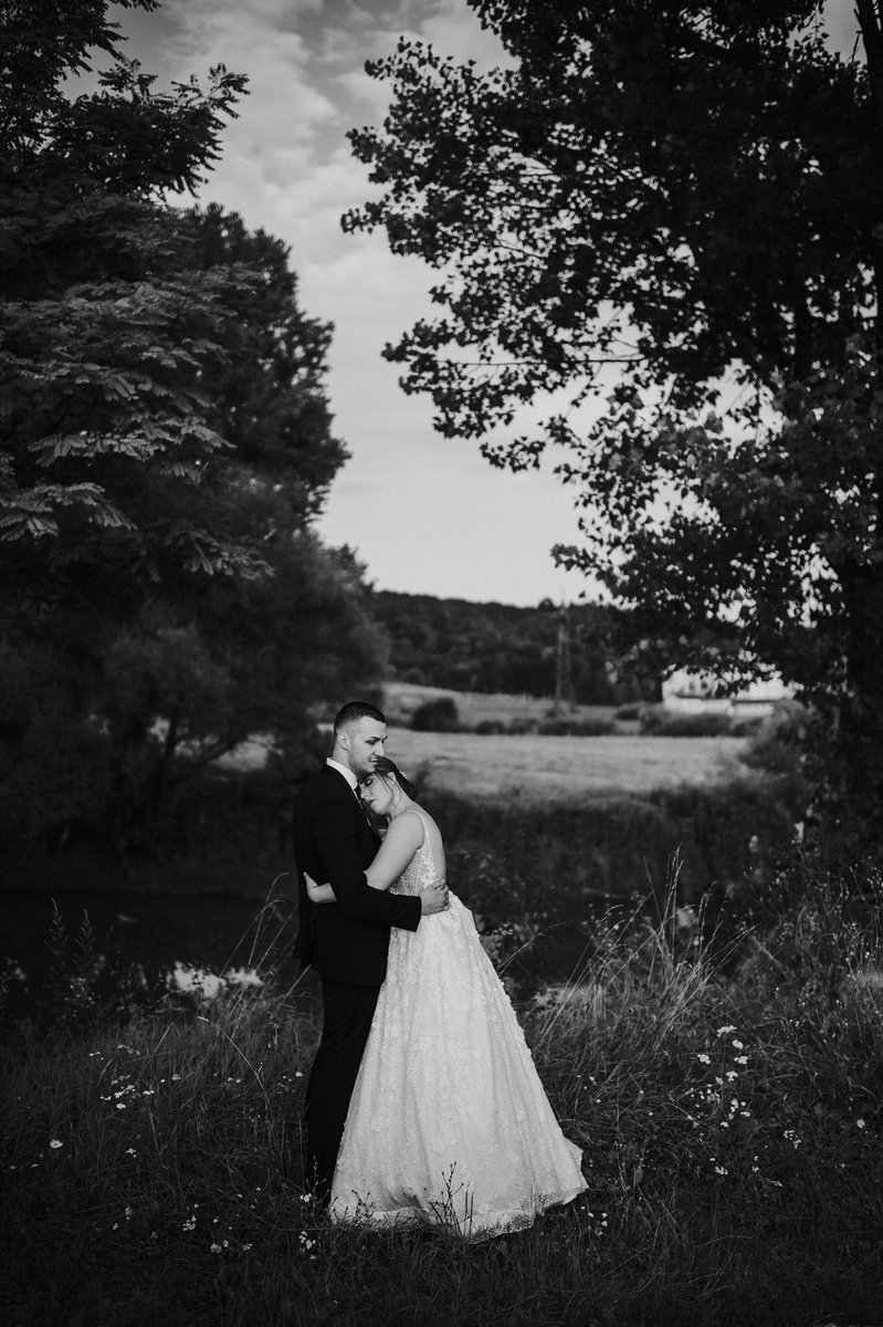 ddjuric's tweet photo. Keep calm me
#dearestmoments #wedding #destinationwedding #djuricweddings #blackandwhite #hug #brideandgroom #keepcalm #justmarried #nature #river #sunset #summer #banjaluka https://t.co/sOMJKB8ImO